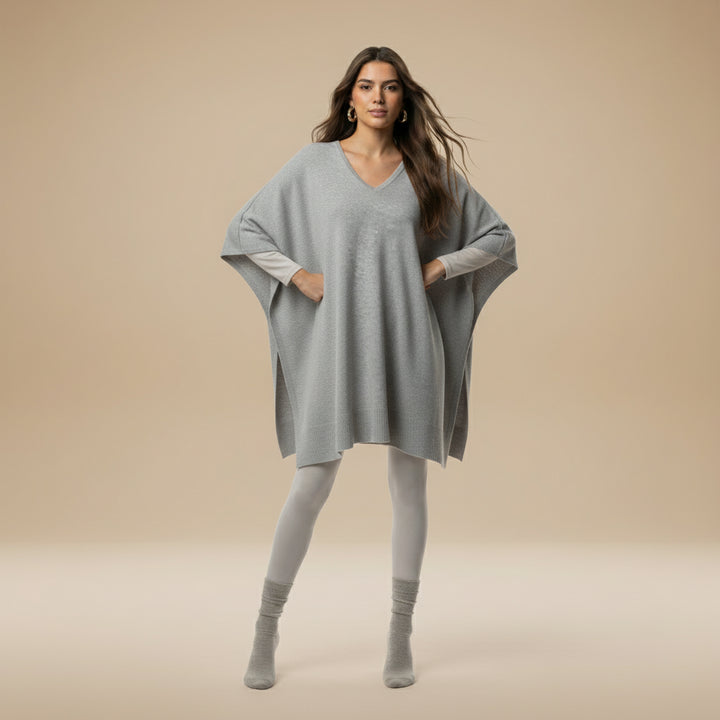 ERICA | Solid-color poncho with a V-neck and loose fit