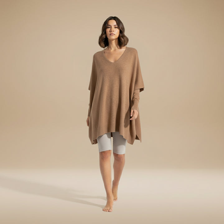 ERICA | Solid-color poncho with a V-neck and loose fit
